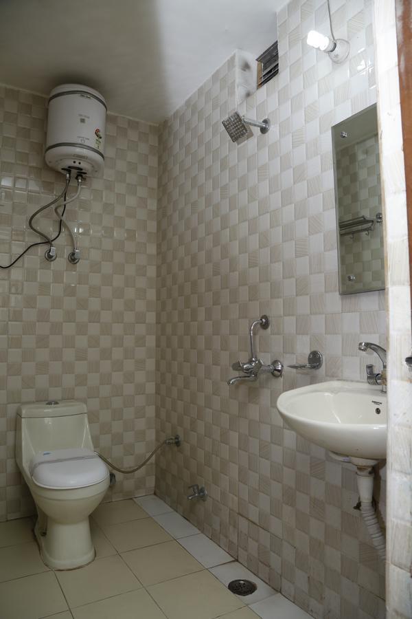 Vishal Hotel By Comfort Rooms New Delhi Luaran gambar