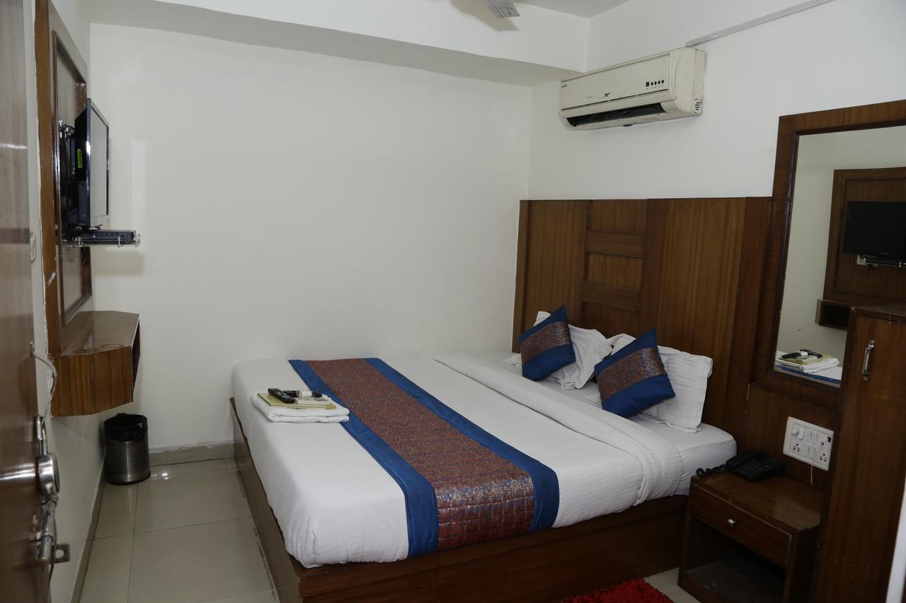 Vishal Hotel By Comfort Rooms New Delhi Luaran gambar