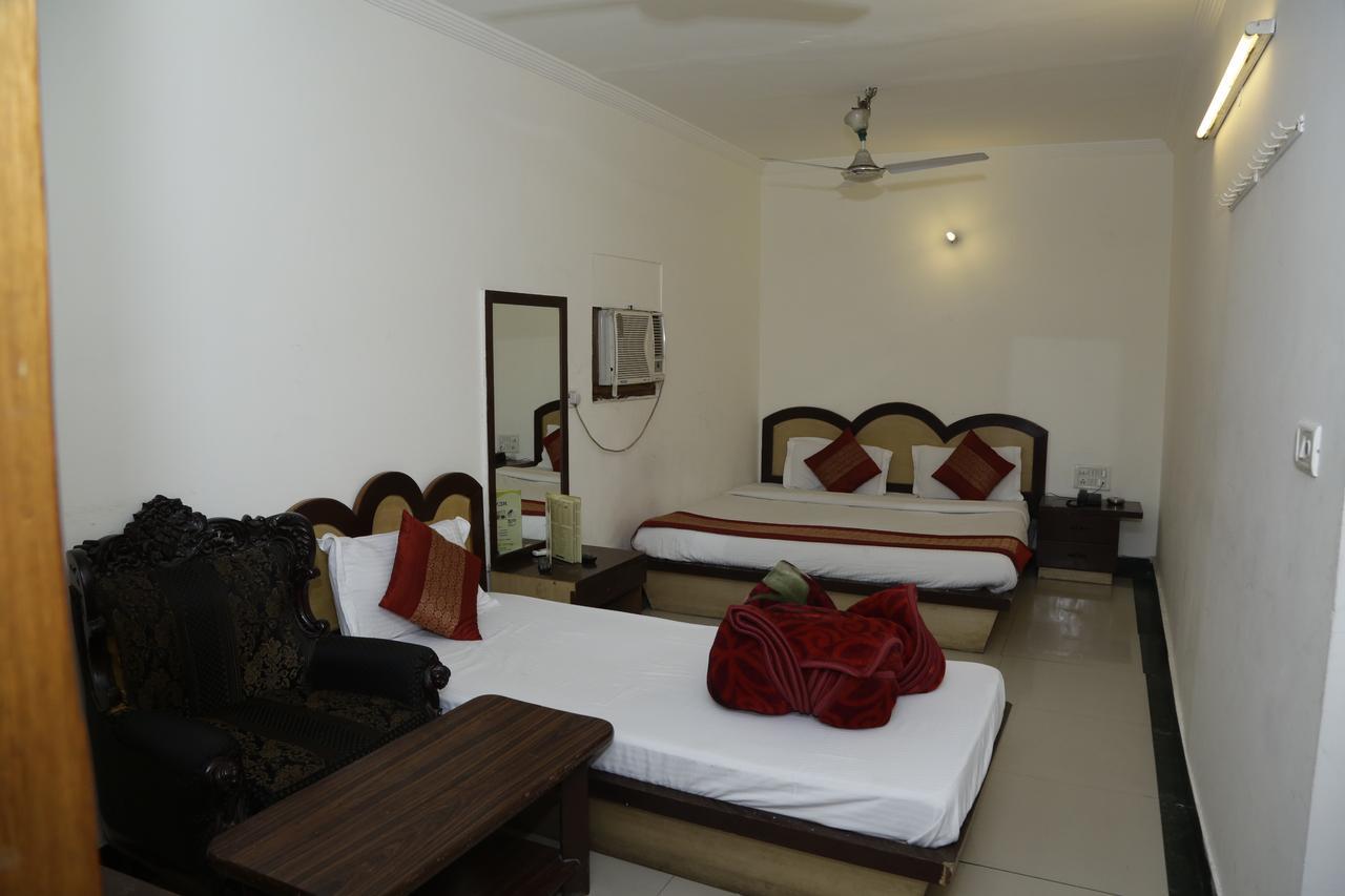 Vishal Hotel By Comfort Rooms New Delhi Luaran gambar