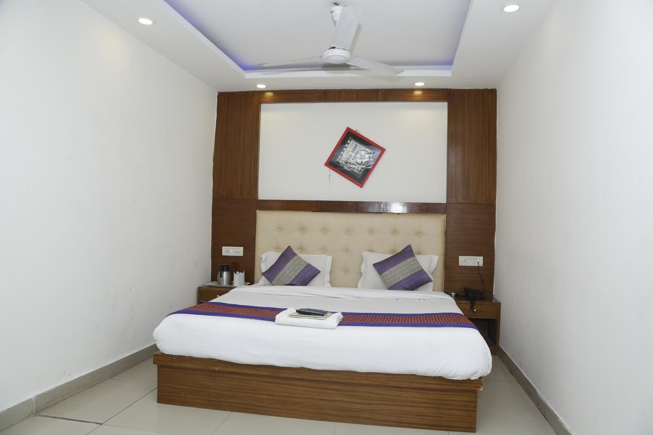 Vishal Hotel By Comfort Rooms New Delhi Luaran gambar