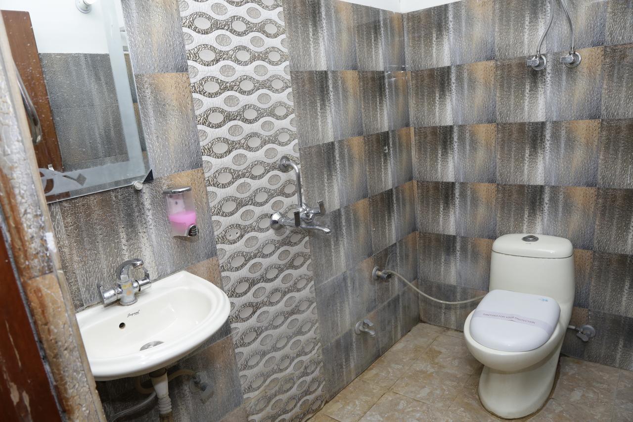 Vishal Hotel By Comfort Rooms New Delhi Luaran gambar